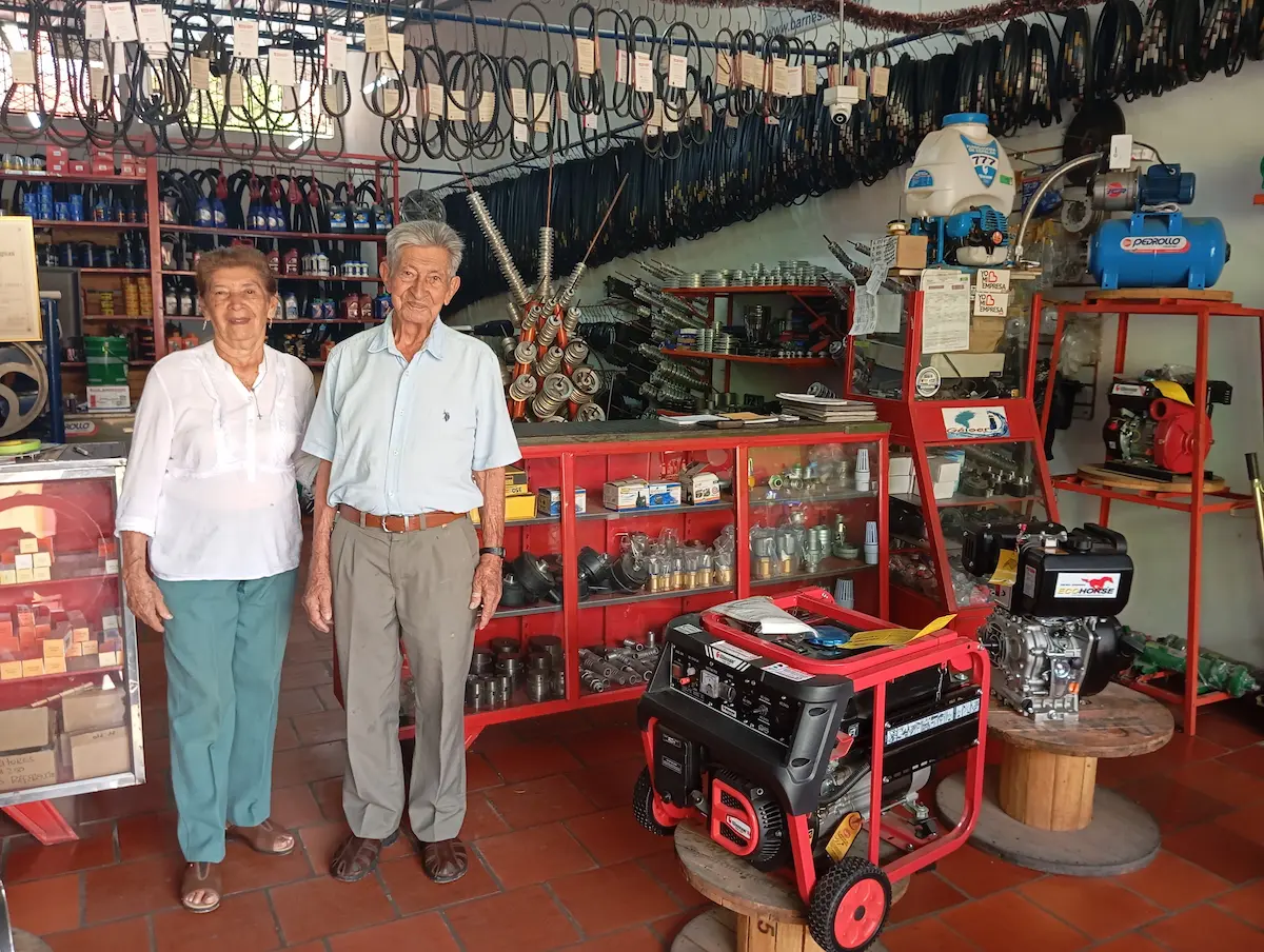 Almacen Y Taller Mirrodriguez